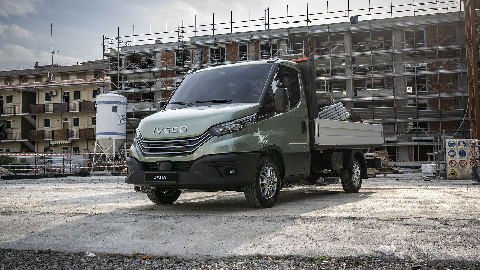 Διαθέσιμο σε μια μεγάλη ποικιλία εκδόσεων, το νέο Iveco Daily έχει μεικτό βάρος έως 7,2t. 