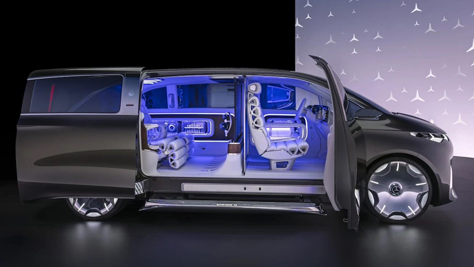 Η νέα Mercedes-Benz Maybach VLS φιλοδοξεί να είναι το πιο πολυτελές πολυθέσιο μοντέλο μαζικής παραγωγής. Η νέα Mercedes-Benz Maybach VLS φιλοδοξεί να είναι το πιο πολυτελές πολυθέσιο μοντέλο μαζικής παραγωγής.