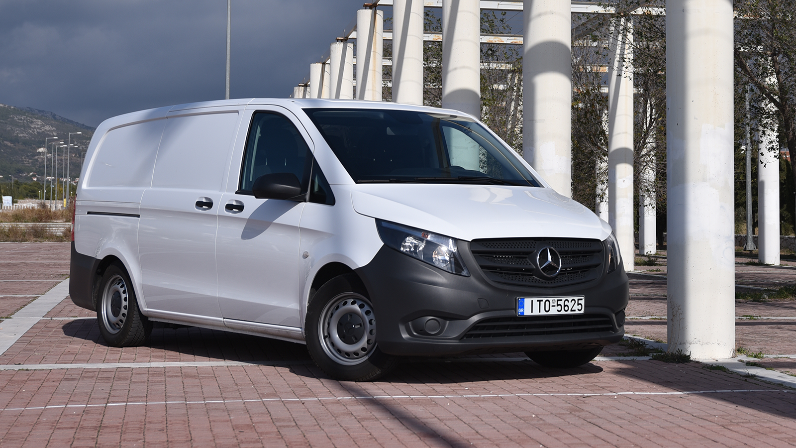 Το Mercedes-Benz Vito ηλικίας άνω των 5 ετών εξακολουθεί να είναι μια περιζήτητη επιλογή στην αγορά των μεταχειρισμένων Vans. Το Mercedes-Benz Vito ηλικίας άνω των 5 ετών εξακολουθεί να είναι μια περιζήτητη επιλογή στην αγορά των μεταχειρισμένων Vans.