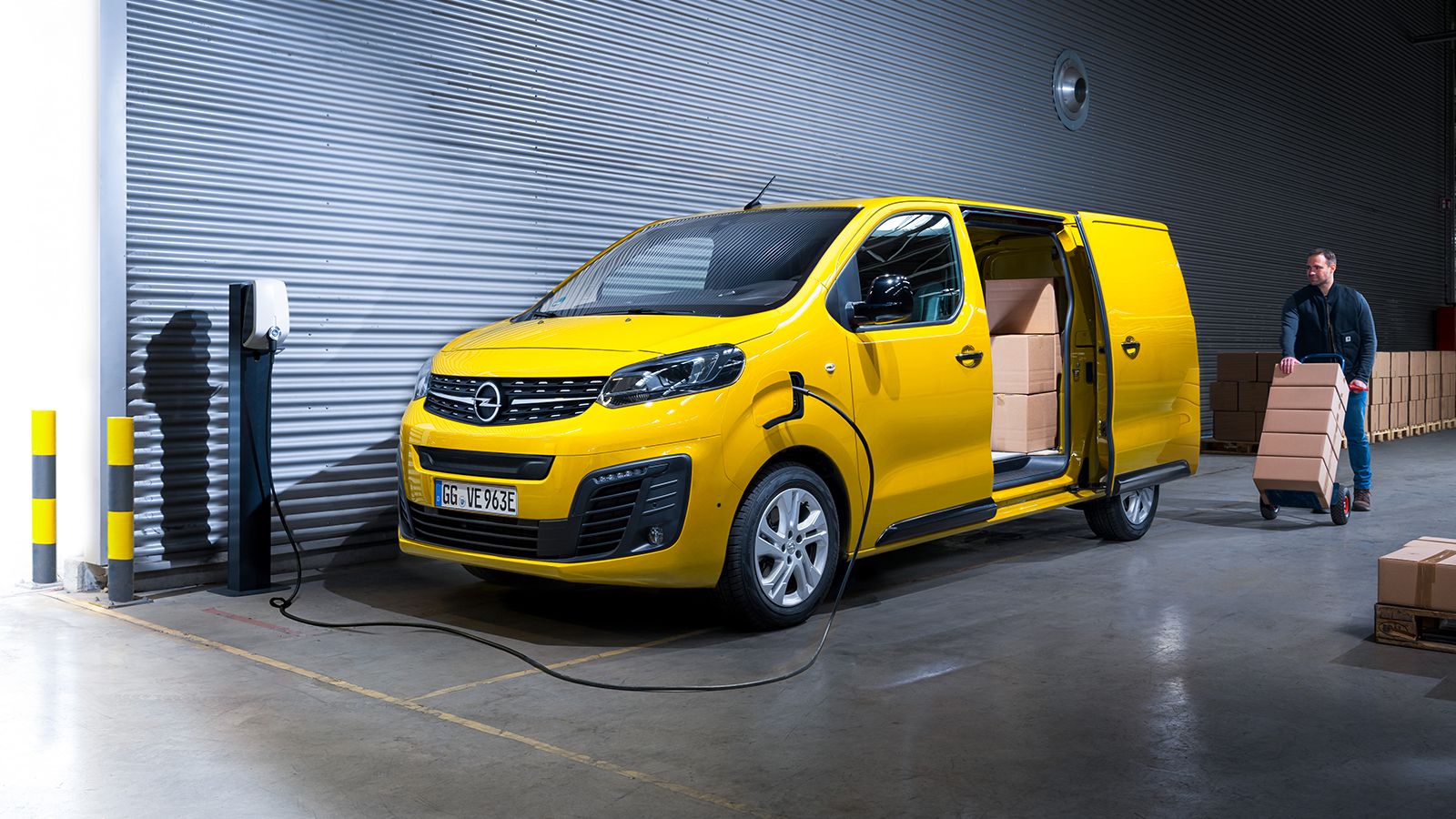 Το Opel Vivaro-e προσφέρει μέγιστη αυτονομία έως και 330χλμ. 