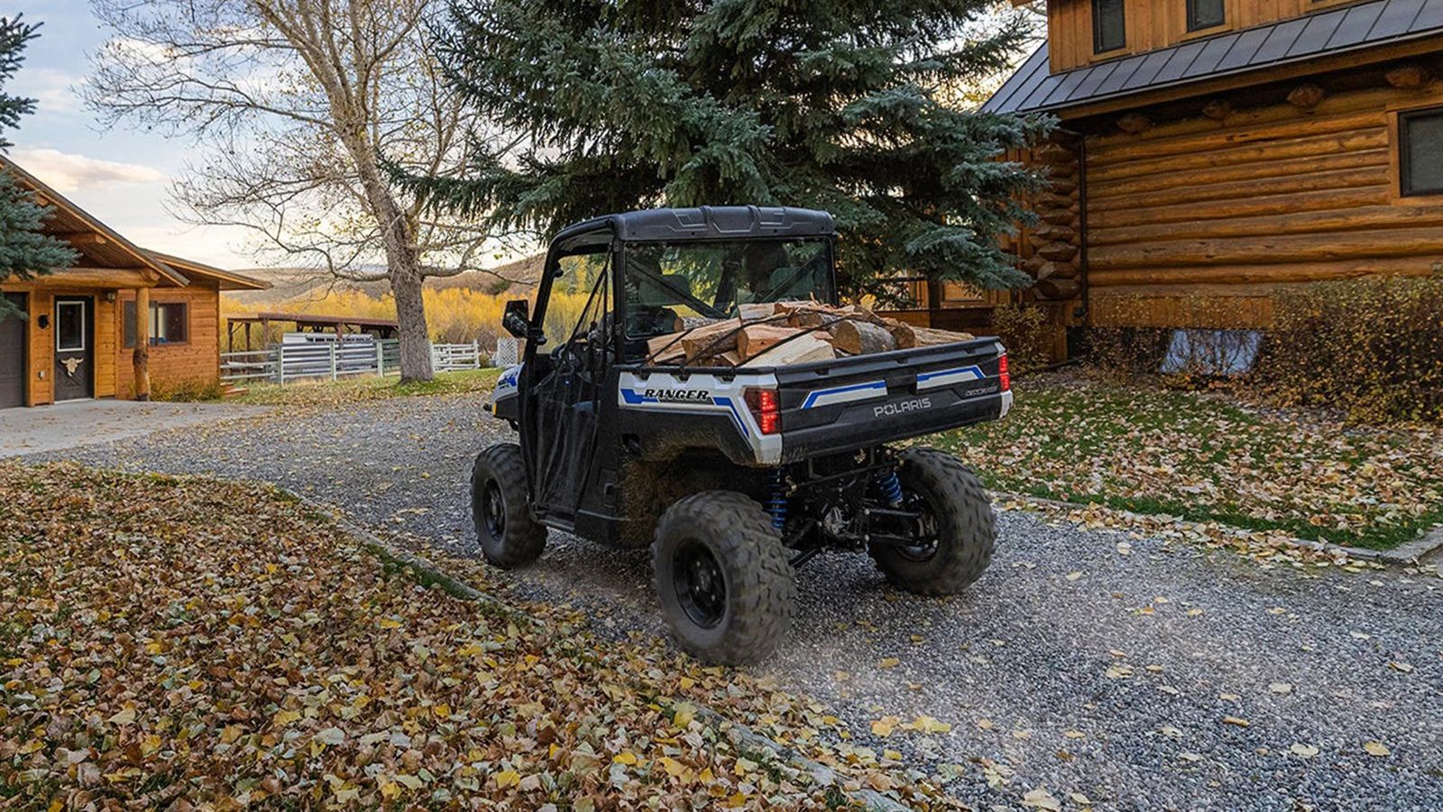 Το απόβαρο του ηλεκτρικού Pick-Up της Polaris είναι 785 κιλά και το ωφέλιμο φορτίο ορίζεται στα 680,4 κιλά. 