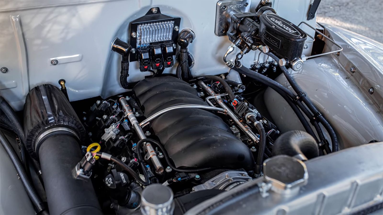 O V8 κινητήρας Chevy Performance E-Rod των 6,2 λίτρων, αποδίδει ισχύ 440 ίππων και ροπή 583 Nm.