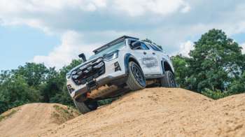 Isuzu D-Max Mudmaster:  off-road  