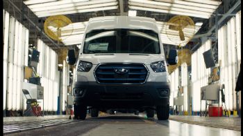 Ντεμπούτο για το Ford E-Transit (+vid)