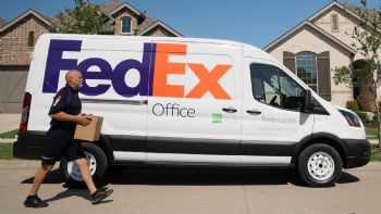 FedEx: ταχυμεταφορές με ηλεκτρικά Ford E-Transit