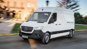 Mercedes-Benz Sprinter:    Van (+vids)