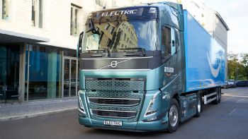 Η Volvo παραδίδει 1η ηλεκτρικά φορτηγά με χάλυβα χωρίς ορυκτά