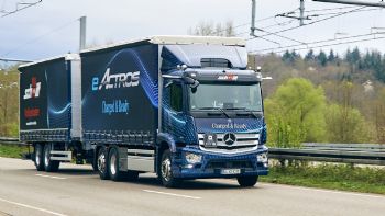 Το eActros με συρόμενο για μεικτό 40 τόνων