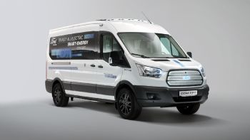 Πρωτότυπο ηλεκτροκίνητο Ford Transit Mini Bus