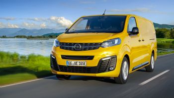 Opel: Ηλεκτροκίνητη απόδοση και εκτός δρόμου!