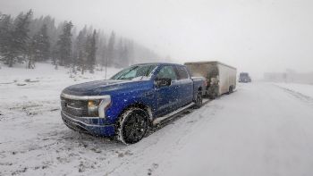 Ηλεκτρικό Ford Pick-Up τραβάει 4,5 τόνους (+vid)