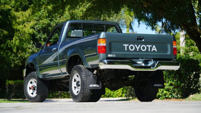 Το Toyota Pickup είχε μέχρι πρόσφατα έναν ιδιοκτήτη, ενώ είχε πουληθεί τον περασμένο Σεπτέμβριο σε δημοπρασία του eBay, αντί του ποσού των 45.100 δολαρίων ή αλλιώς για 40.000 ευρώ!