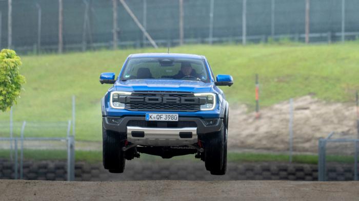Ford Ranger Raptor: Το «αγροτικό» που… απογειώνεται στον αέρα! Νεα PRO.Autotriti.gr