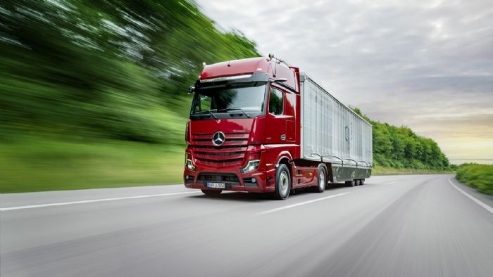 Τον Οκτώβριο θα βγουν στους δρόμους τα πρώτα Actros και Arocs με τον 3ης γενιάς κινητήρα OM 471 της Mercedes-Benz Trucks.
