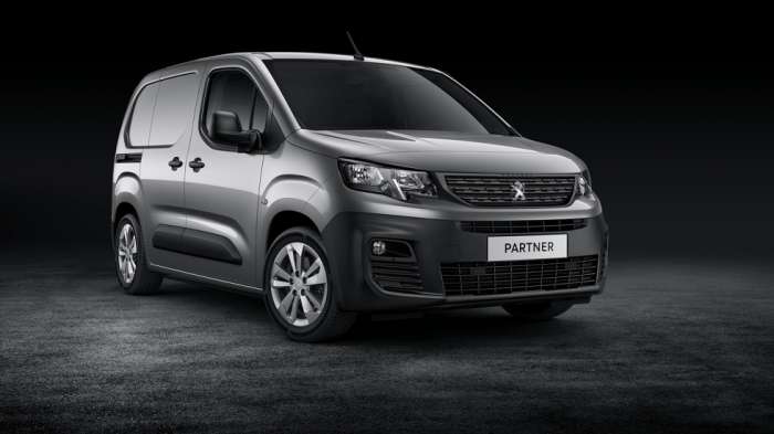 PEUGEOT</b>  Partner  1.5 BlueHDi 100hp S&S L1 Entry Plus - 