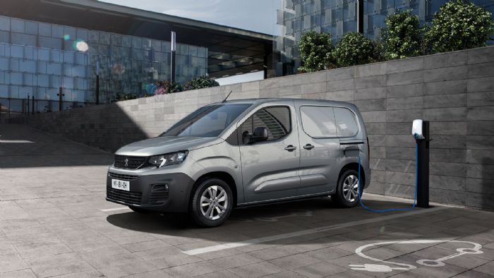 Ωφέλιμος όγκο 3,3 – 4,4m3, ωφέλιμο φορτίο έως 800kg και αυτονομία της τάξης των 275km για το ηλεκτρικό Peugeot e-Partner.