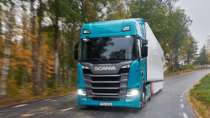 Πρώτη θέση στο Τεστ των 1.000 πόντων για το Scania 460 R που εμφάνισε στην πίστα κατανάλωση 27,1 λτ./100 χλμ.