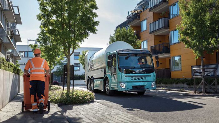 Το νέο Volvo FE Electric θα προσφέρεται σε πολλές παραλλαγές για διάφορους τύπους μεταφορικών εργασιών με τη νέα καμπίνα χαμηλής εισόδου της μάρκας.