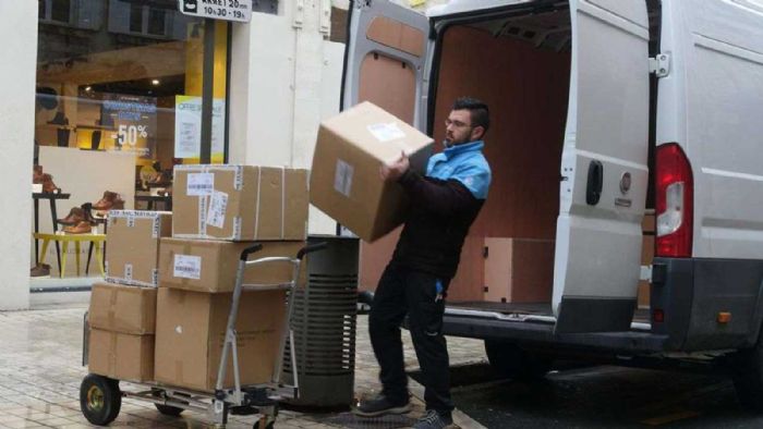 Δήμος Αθηναίων: Απαγόρευση φορτοεκφόρτωσης εμπορευμάτων 9:00-21:00