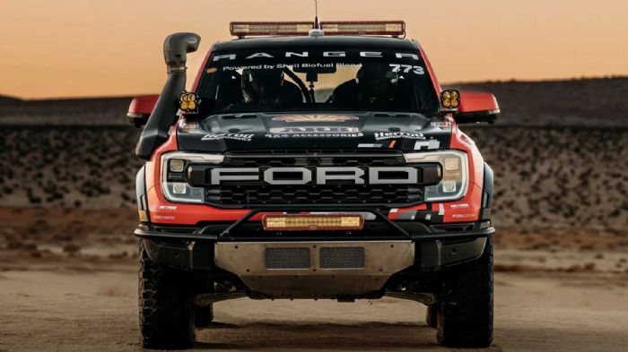 To Ford Ranger Raptor είναι «ετοιμοπόλεμο» για το Baja 1000