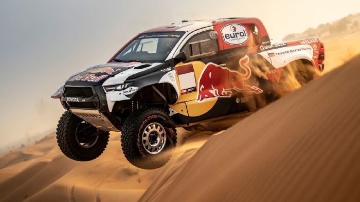 Με τον V6 του Land Cruiser το Hilux του Dakar Rally