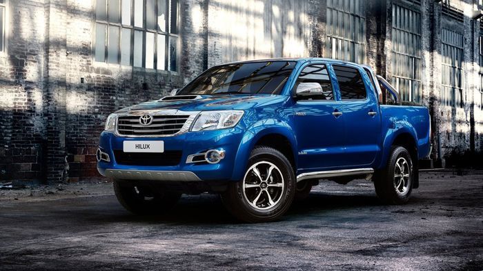 Το νέο Toyota HiLux Invincible