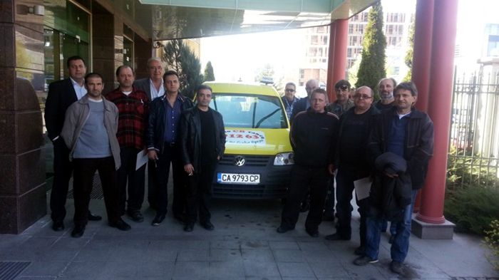 Η εταιρεία Q&S ανέλαβε την εκπαίδευση των οδηγών της μεγαλύτερης εταιρείας Ράδιο-Ταξί της Βουλγαρίας σε θέματα Αμυντικής Οδήγησης και Οδικής Ασφάλειας.
