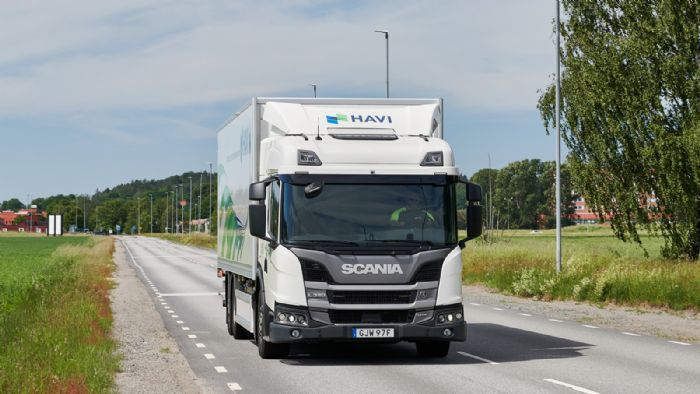 Ηλεκτρική αυτονομία έως και 60 χλμ. υπόσχεται το αναβαθμισμένο plug-in-hybrid φορτηγό της Scania, που δοκιμάζει η εταιρεία logistics, HAVI.