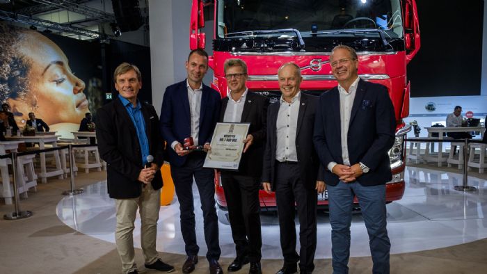 Σε έναν αριθμό ορόσημο έφτασε η Volvo Trucks, αναφορικά με την ναυαρχίδα της, Volvo FH το οποίο συμπληρώνει φέτος 25 χρόνια ζωής. 