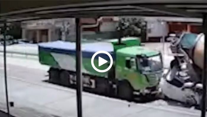 ΣΟΚ: δύο φορτηγά «ανακυκλώνουν» ΙΧ