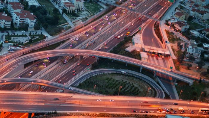 Πολλά και σημαντικά αναμένεται να είναι τα νέα έργα υποδομών που θα δρομολογηθούν στο λεκανοπέδιο Αττικής την επόμενη 1οετία.