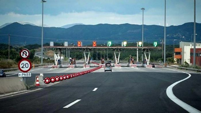 Απαλλαγή από την υποχρέωση πληρωμής διοδίων θα έχουν οι μόνιμοι κάτοικοι Ωρωπού & Βαρνάβα μέχρι περίπου το τέλος του 2022.