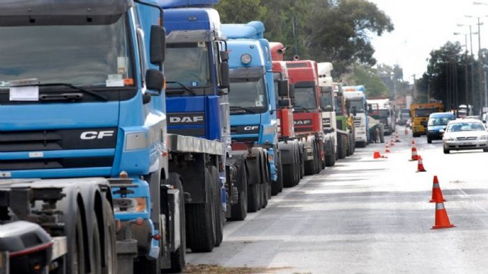 Περισσότεροι ήταν οι έλεγχοι των ελληνικών αστυνομικών αρχών εντός του 2017, σε ότι αφορά τα φορτηγά και τα λεωφορεία που κινήθηκαν στους δρόμους της χώρας.