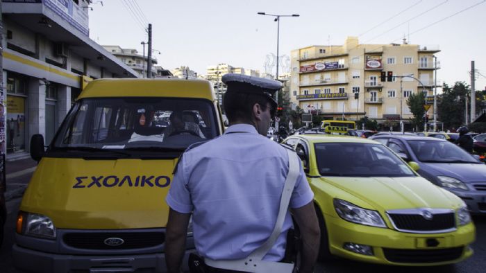 Ο νέος κώδικας κυκλοφορίας έρχεται με ακόμα πιο ισχυρά πρόστιμα για τους επαγγελματίες οδηγούς.