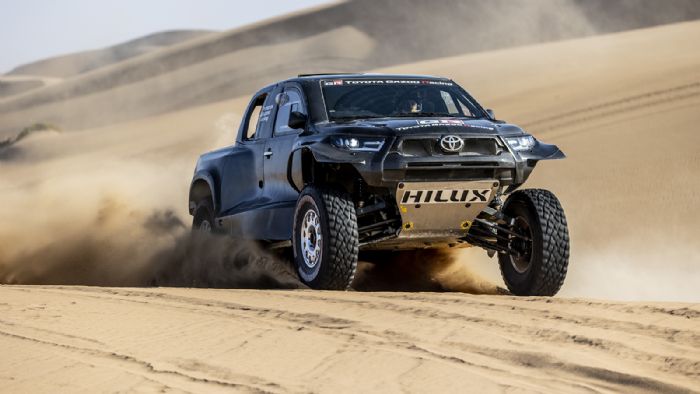 Το νέο Toyota Hilux του Dakar Rally 2022 (+vid)