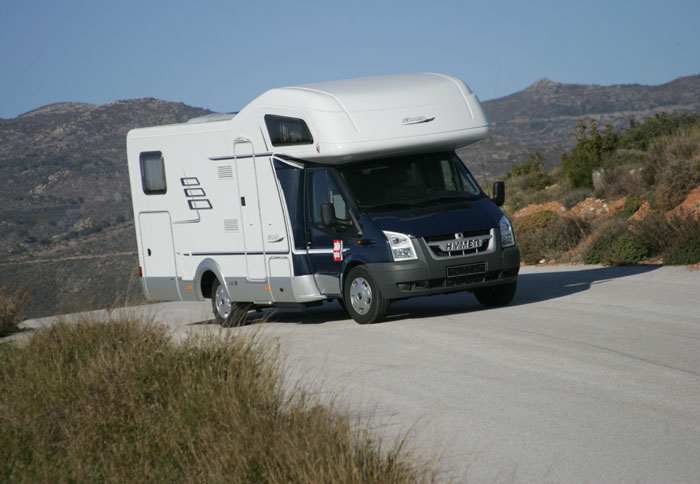 Hymer C 662 CL VS McLouis Lagan 210