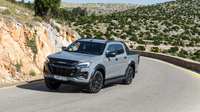 Οδηγούμε το νέο Isuzu D-Max με τον πετρελαιοκινητήρα των 2,2 λτ. και το νέο αυτόματο κιβώτιο των 8 σχέσεων. Οδηγούμε το νέο Isuzu D-Max με τον πετρελαιοκινητήρα των 2,2 λτ. και το νέο αυτόματο κιβώτιο των 8 σχέσεων.