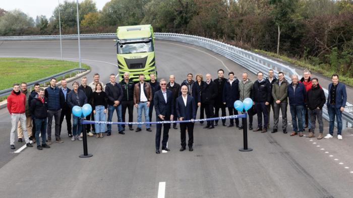 Η Iveco αναβαθμίζει & εγκαινιάζει πίστα δοκιμών για CVs στη Γερμανία! Η Iveco αναβαθμίζει & εγκαινιάζει πίστα δοκιμών για CVs στη Γερμανία!