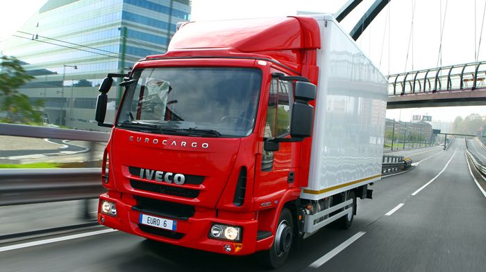 Το νέο Iveco Eurocargo προσφέρεται σε περισσότερες από 11.000 εκδόσεις με κινητήρες Euro6 ισχύος από 160 – 320 ίππους.