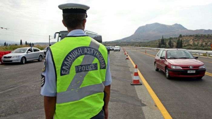 «Φρένο» στη διασύνδεση των προστίμων του ΚΟΚ με τα εισοδηματικά κριτήρια του παραβάτη βάζει η σχετική Επιστημονική Υπηρεσία της Βουλής.