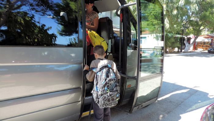 Οι οδηγοί Mini-Buses και λεωφορείων που σχετίζονται με τη μεταφορά μαθητών δεν πληρούν τις προϋποθέσεις για ένταξη στον Κ.Β.Α.Ε. με βάση τον Ε.Φ.Κ.Α.