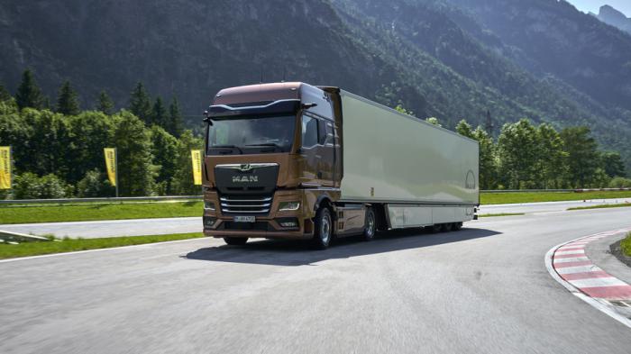 To νέο MAN TGX με τεχνολογία D30 PowerLion είναι ένα από τα πιο αποδοτικά φορτηγ To νέο MAN TGX με τεχνολογία D30 PowerLion είναι ένα από τα πιο αποδοτικά φορτηγά μεγάλων αποστάσεων αυτήν τη στιγμή. Διαβάστε γιατί…