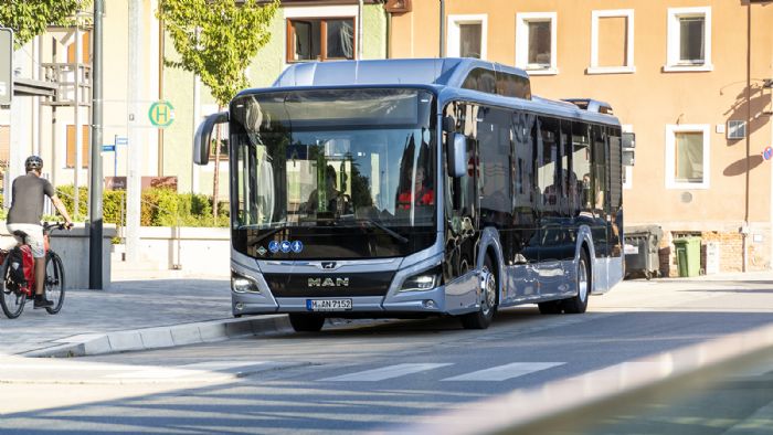 Το EcoLife 2 θα είναι διαθέσιμο σε όλα τα αστικά λεωφορεία MAN Lions City με τον πετρελαιοκινητήρα D15 και το Ε18 σύνολο φυσικού αερίο.