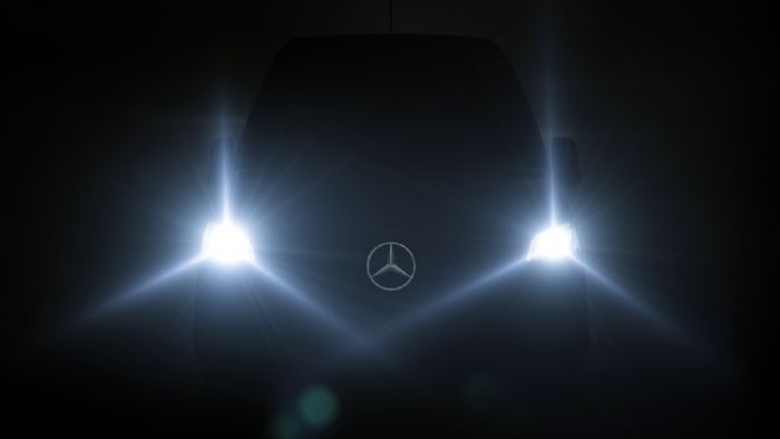 Η νέα γενιά του Mercedes-Benz Sprinter αναμένεται να πραγματοποιήσει το παγκόσμιο ντεμπούτο της μέσα στις 6 Φεβρουαρίου του 2018. 