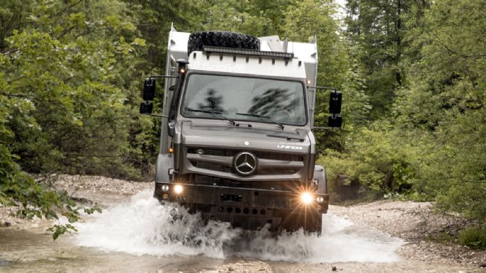 Για 13η συνεχή χρονιά, το Unimog απέσπασε την κορυφαία διάκριση ως το «Off-Road Vehicle of the Year» στην κατηγορία «Special Purpose Vehicles» του περιοδικού «Off-Road».