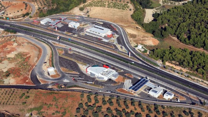 Επαναλειτουργούν 12 ΣΕΣ σε Αττική Οδό και Μορέα