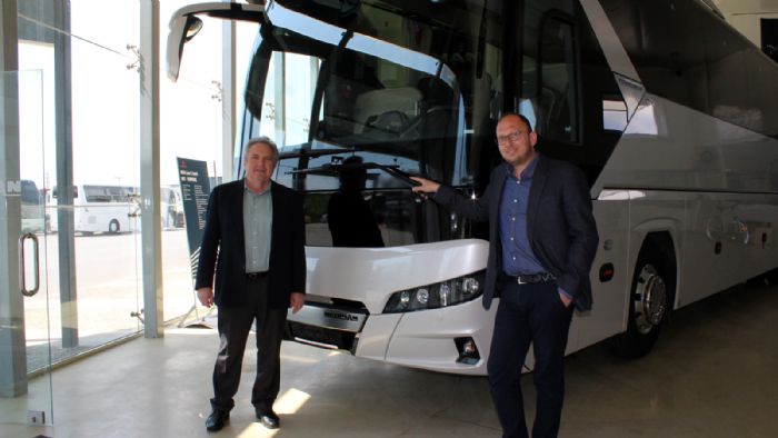 Neoplan Tourliner: Ασφάλεια και άνεση, με ισχύ 440, 480 ή 520hp