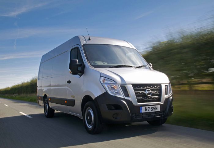 Παρουσιάστηκε επίσημα το Nissan NV400