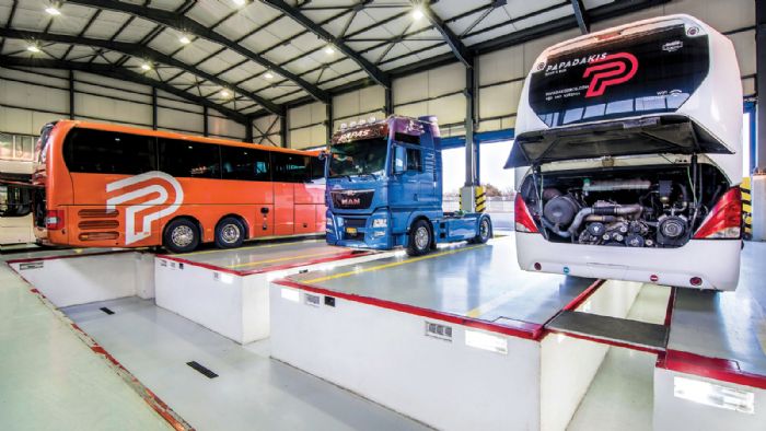 Η εταιρεία Papadakis παρέχει υπηρεσίες συντήρησης και επισκευής καθώς και ανταλλακτικά για βαρέα φορτηγά, λεωφορεία, trailer,δίνοντας προτεραιότητα στην άμεση κάλυψη των αναγκών του επαγγελματία. 