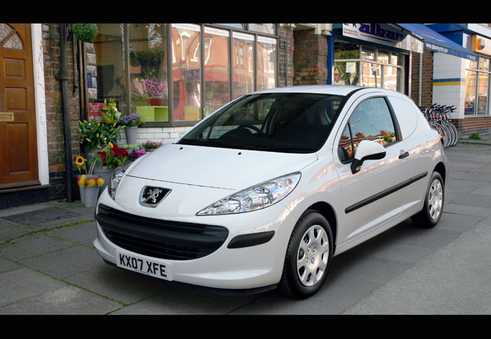 To καλοκαίρι το Peugeot 207 Van